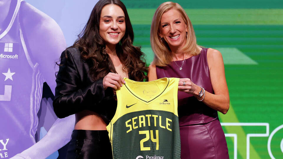 Nika Mühl scores six points in WNBA preseason debut for Seattle Storm