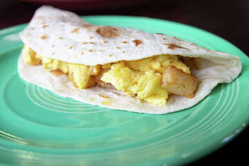 Las Palapas offering $1 breakfast tacos for a limited time