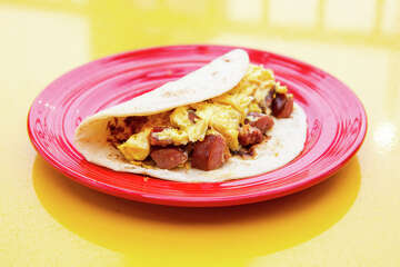 Las Palapas offering $1 breakfast tacos for a limited time