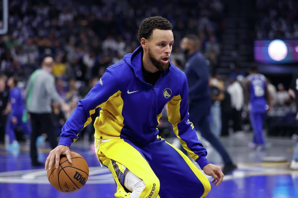 Stephen Curry #30 of the Golden State Warriors warms up before the game against the Sacramento Kings before the NBA In-Season Tournament game at Golden 1 Center on Nov. 28, 2023 in Sacramento, Calif.