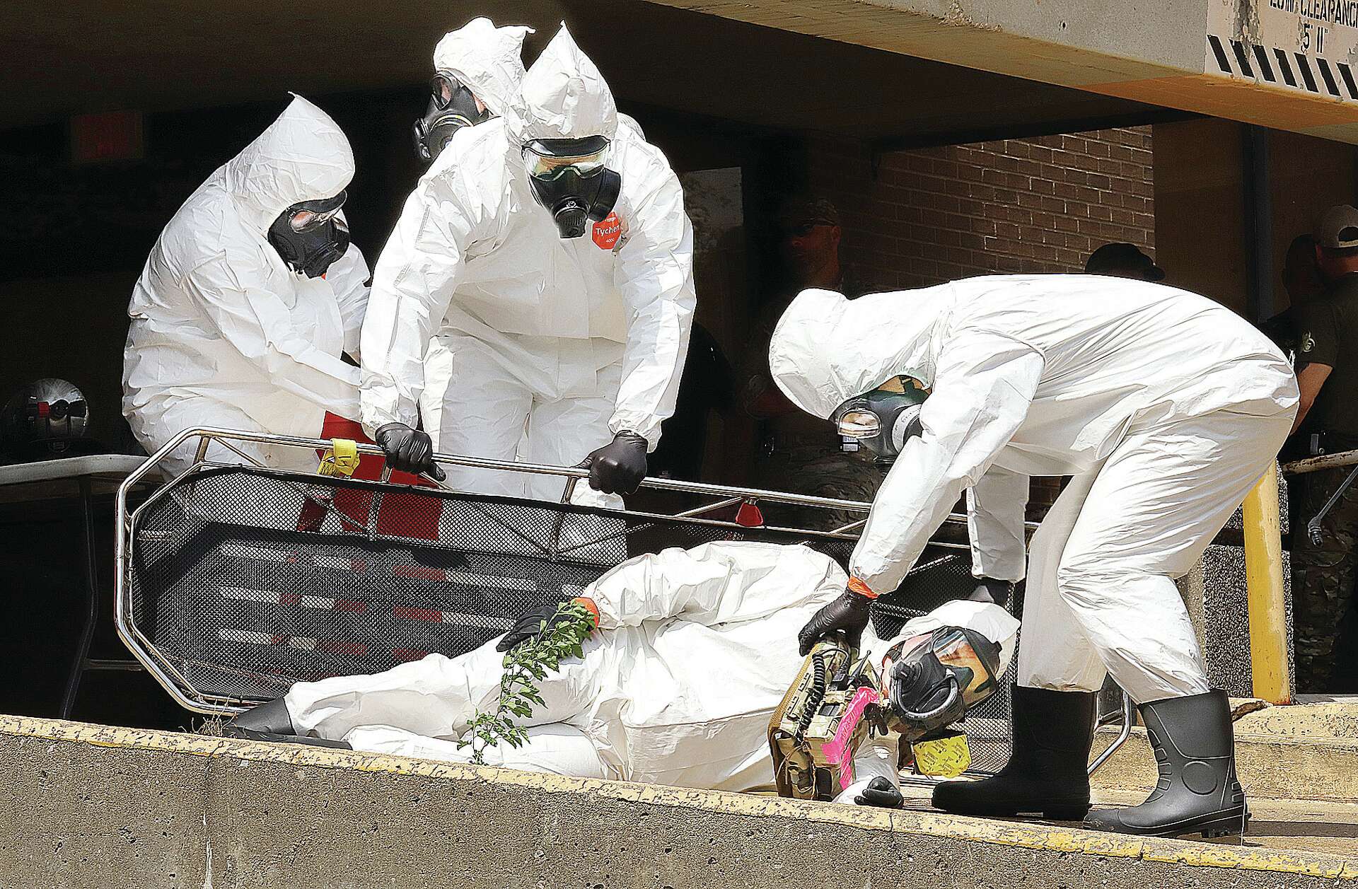 Tactical police go through HAZMAT training in Alton