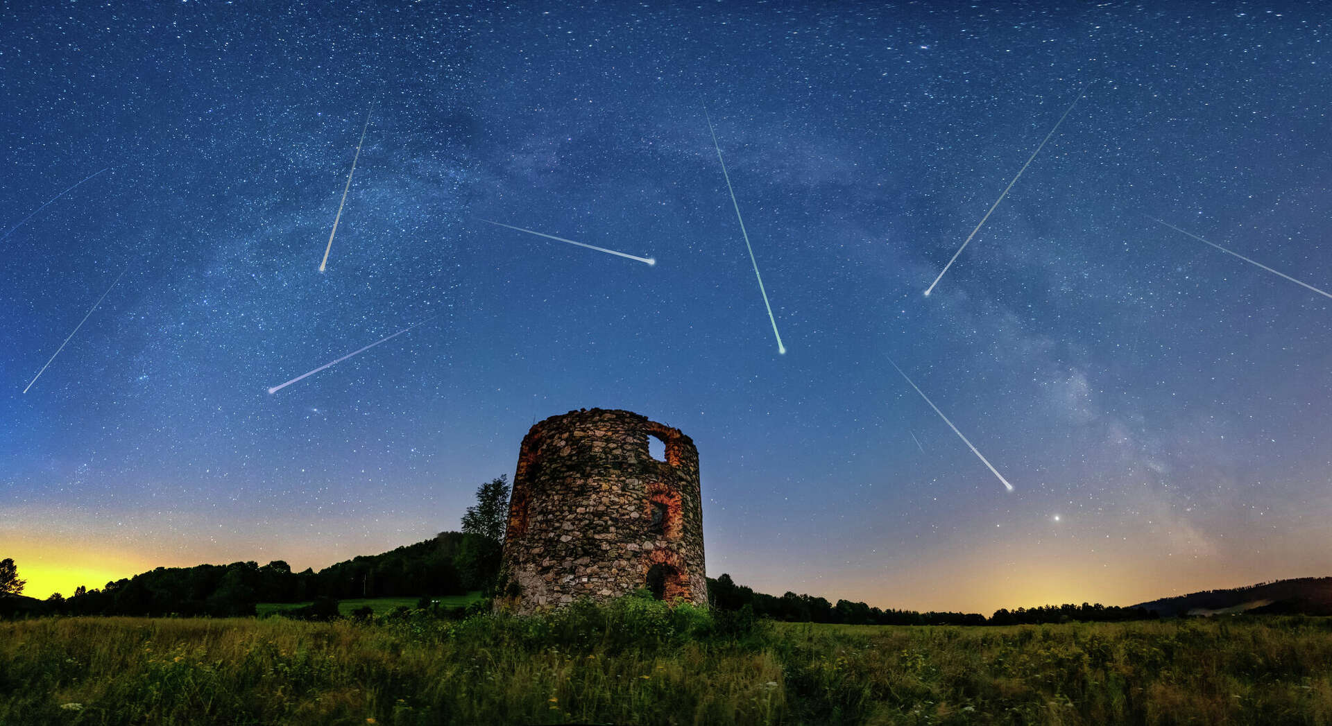 April meteor showers A guide to the Lyrids peak times