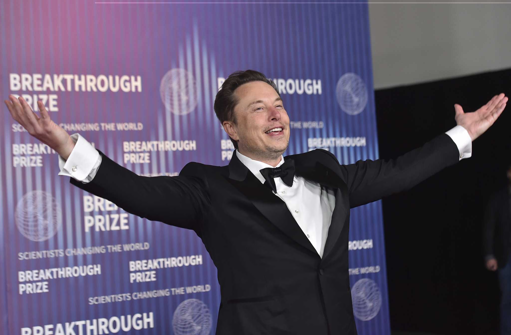 Elon Musk's Surprise Donation to America PAC: Supporting Trump's 2024 Bid?