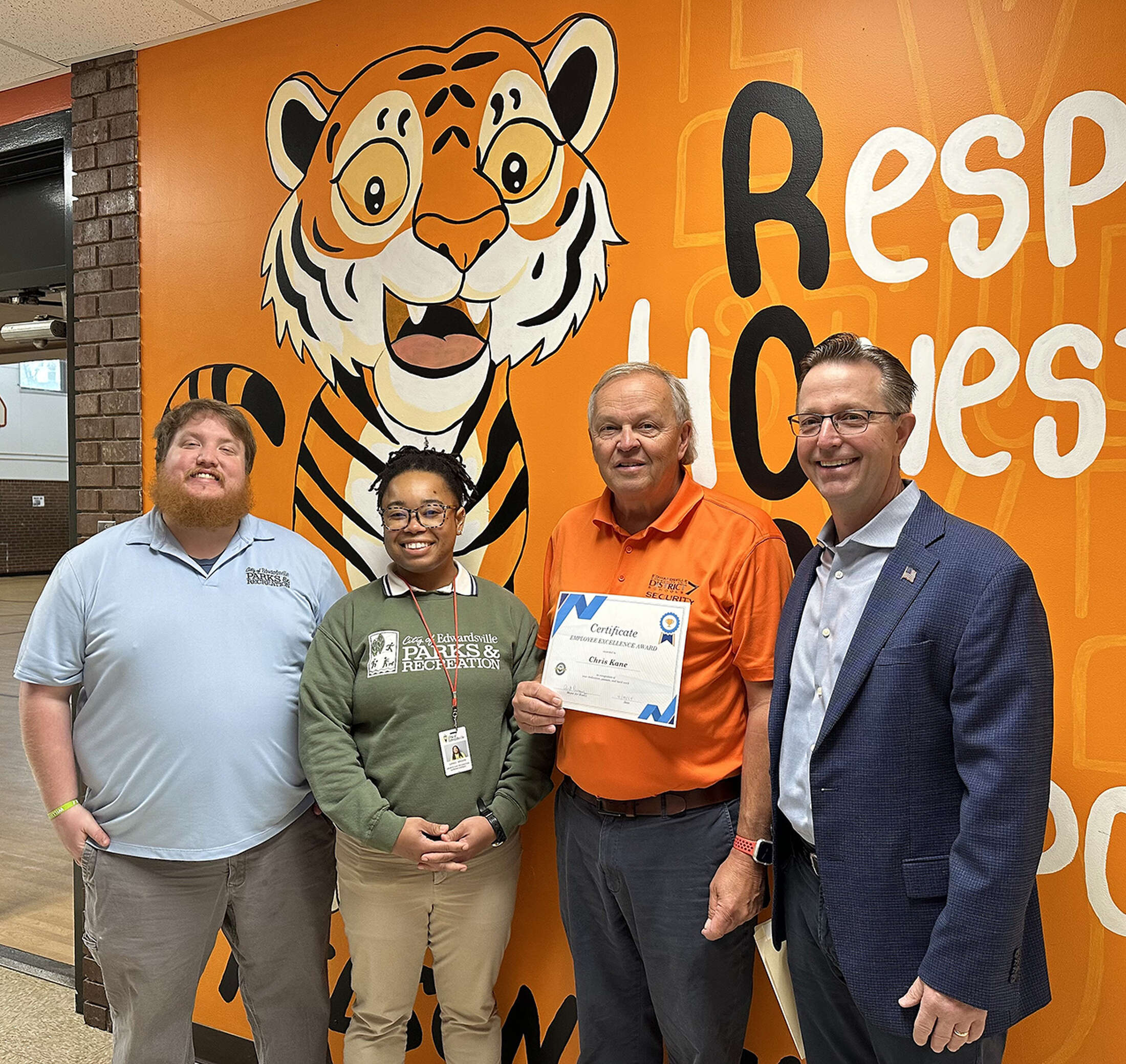 Edwardsville IL mayor honors parks department employee
