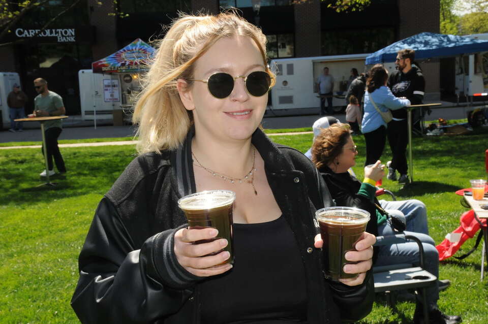 Hundreds attend Spring Beer Festival in Edwardsville IL
