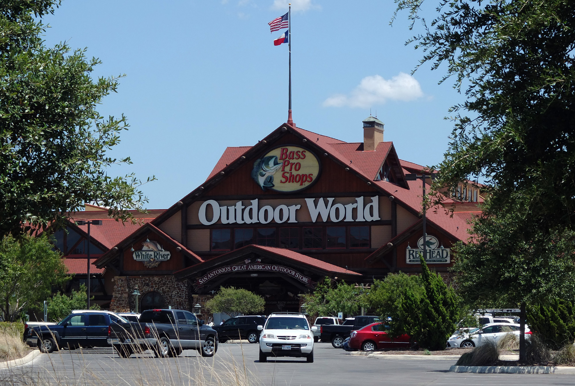 San Antonio's Bass Pro Shops to reel shoppers in with Hard Eight BBQ