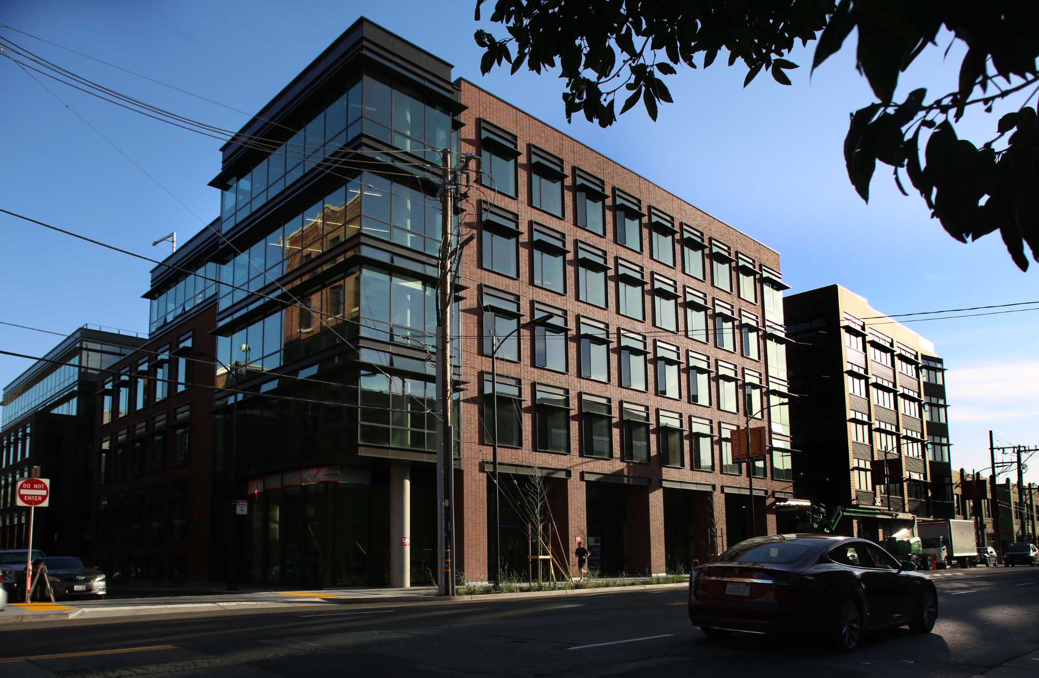 sfchronicle.com - Laura Waxmann - Exclusive: New AI startup with 'extreme' work culture takes over S.F. office abandoned by Cruise