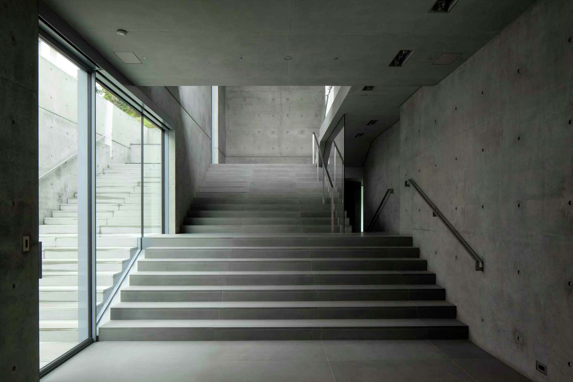 Kanye West drops price of Malibu estate from $53M to $39M