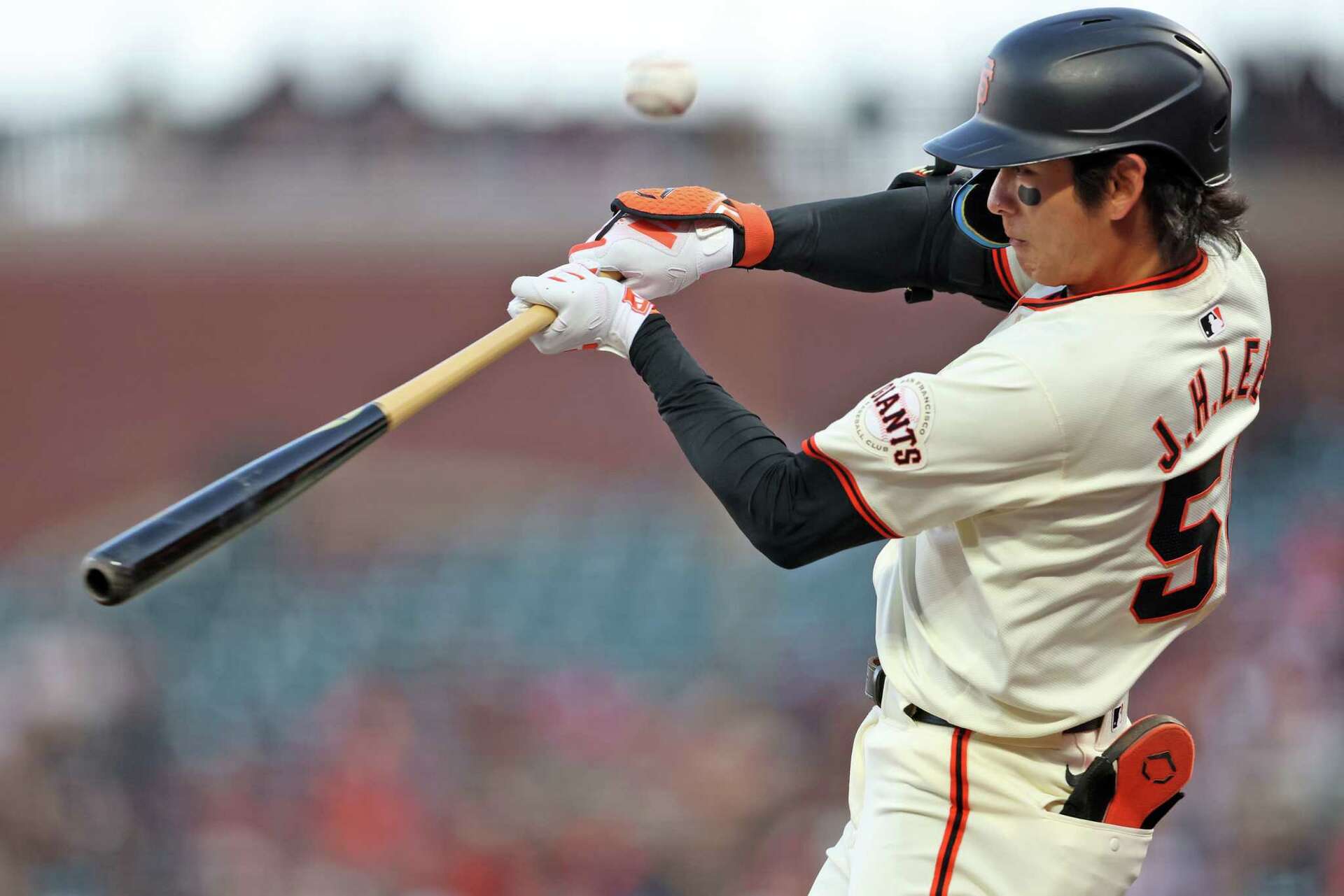 Want to see contact, speed and joy? Giants' Jung Hoo Lee is the answer