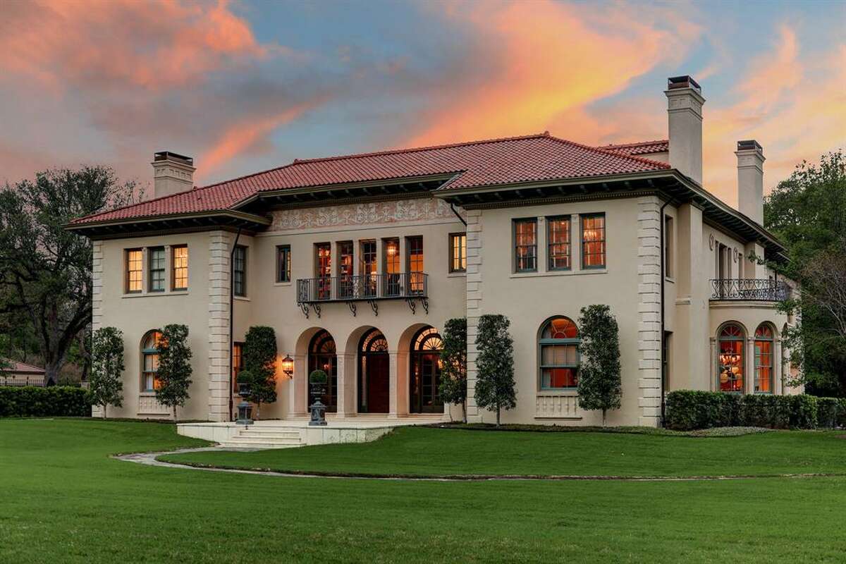 The four-bedroom, five-bathroom home at 1 Longfellow Lane was designed and built by legendary architect William Ward Watkin for F. A. Heitman, a local hardware tycoon.