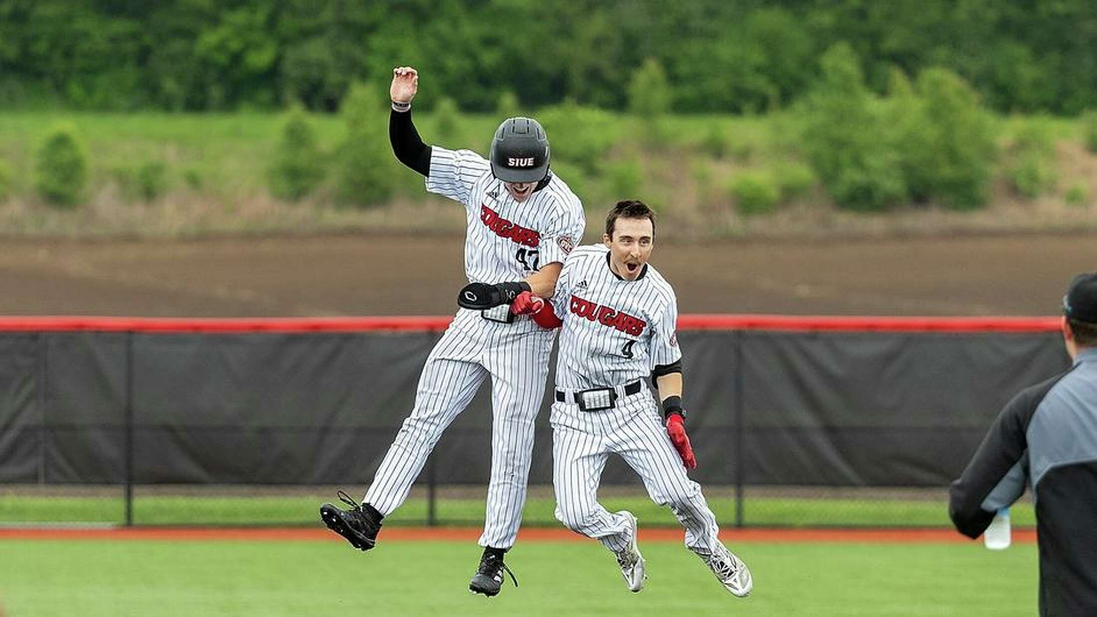 SIUE Baseball Moves Into First-place Tie With Saturday Sweep