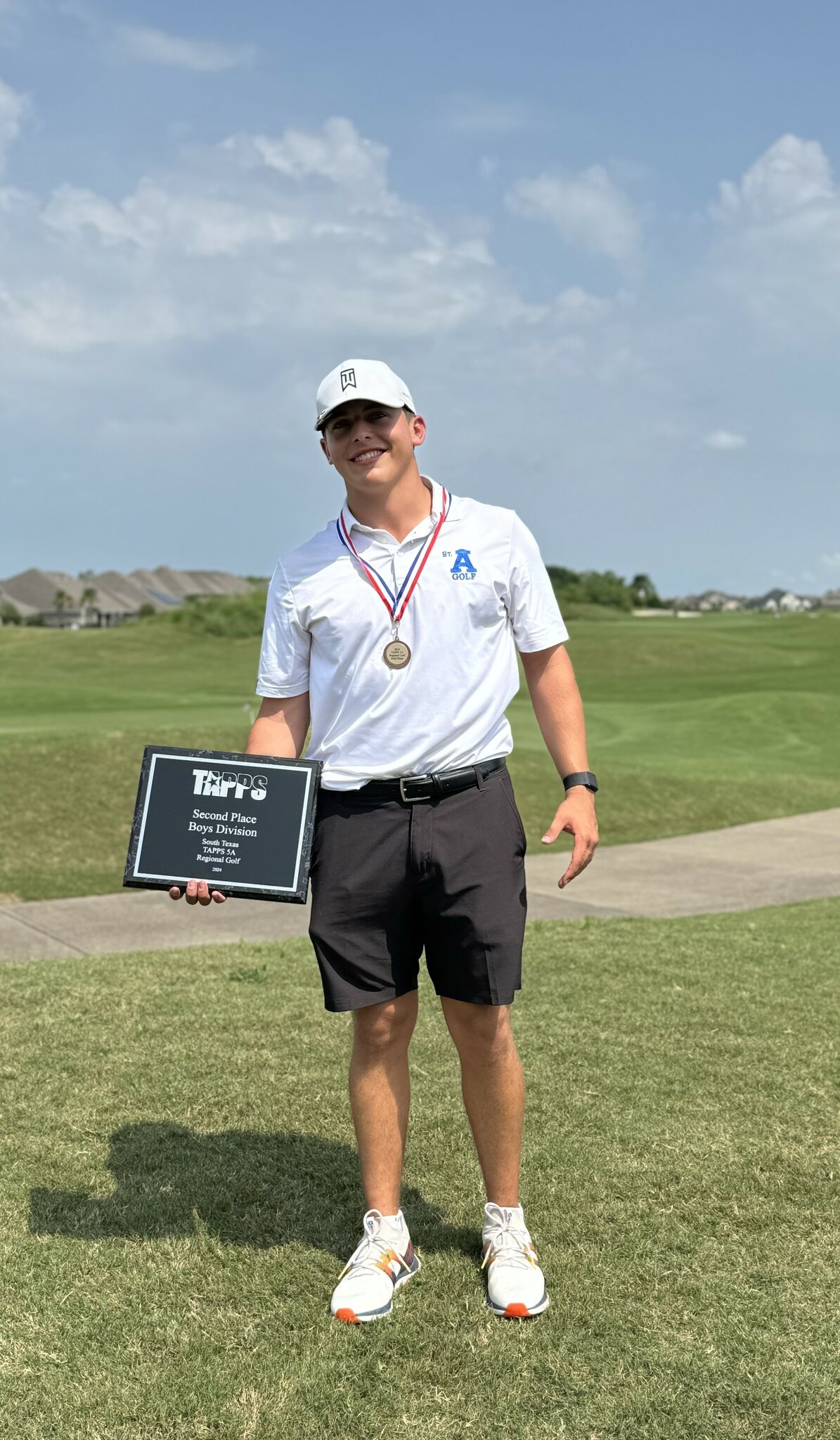 St Aug boys' golf qualifies for state championship