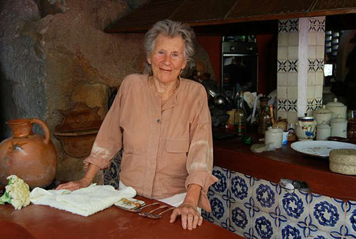Octogenarian author Diana Kennedy, one of the world?s top authorities on Mexican cuisine, is in South Texas promoting her latest book.