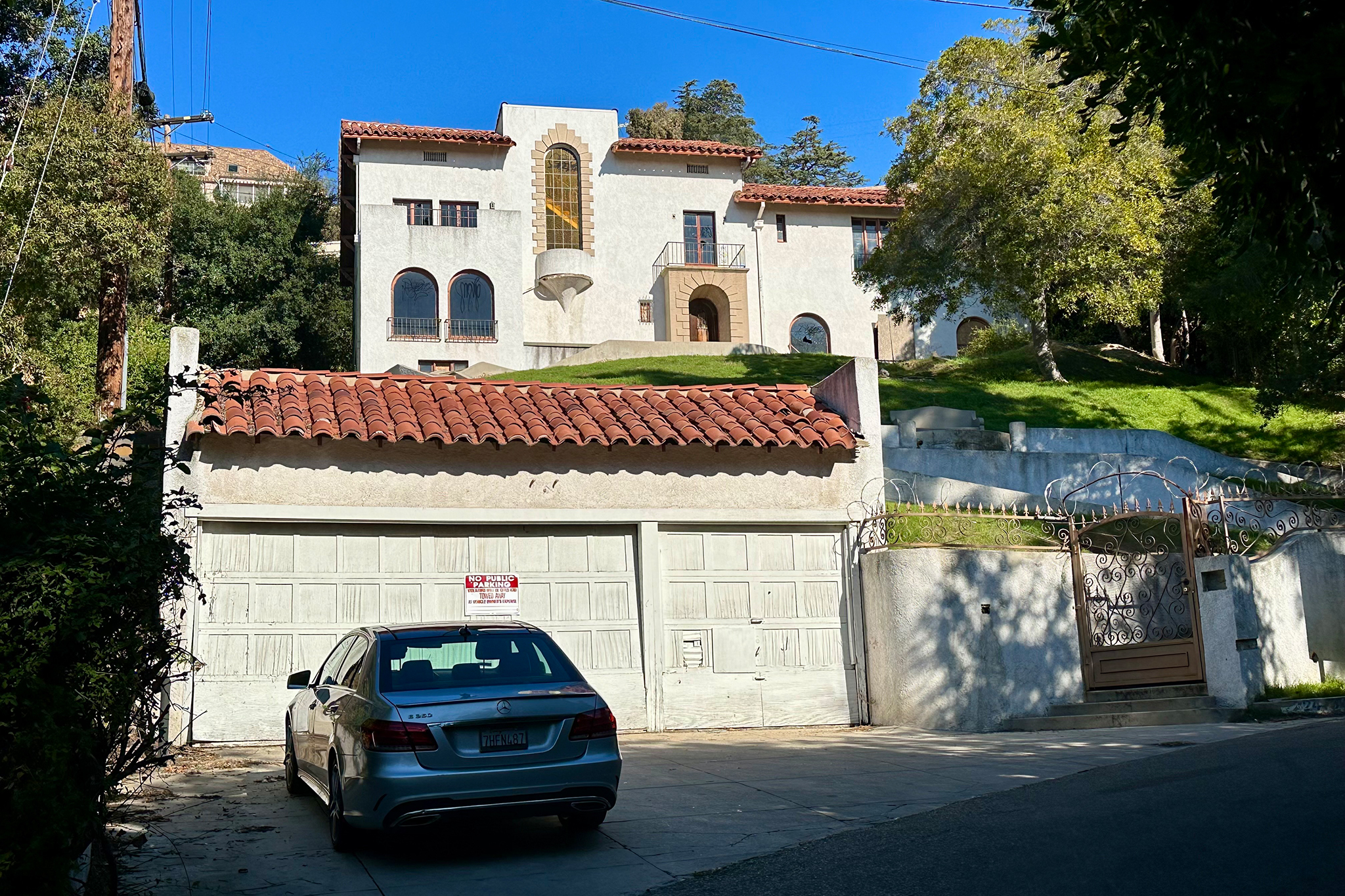 Site of grisly California murder rampage hits the market for $3.65M