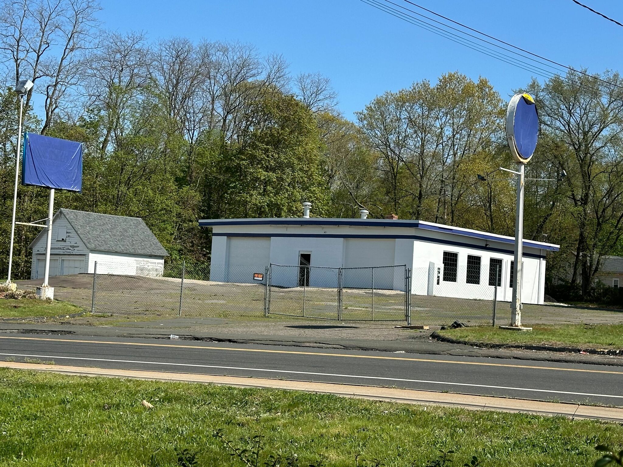 Former Mr. Sparkle car wash, neighboring home up for sale in Vernon