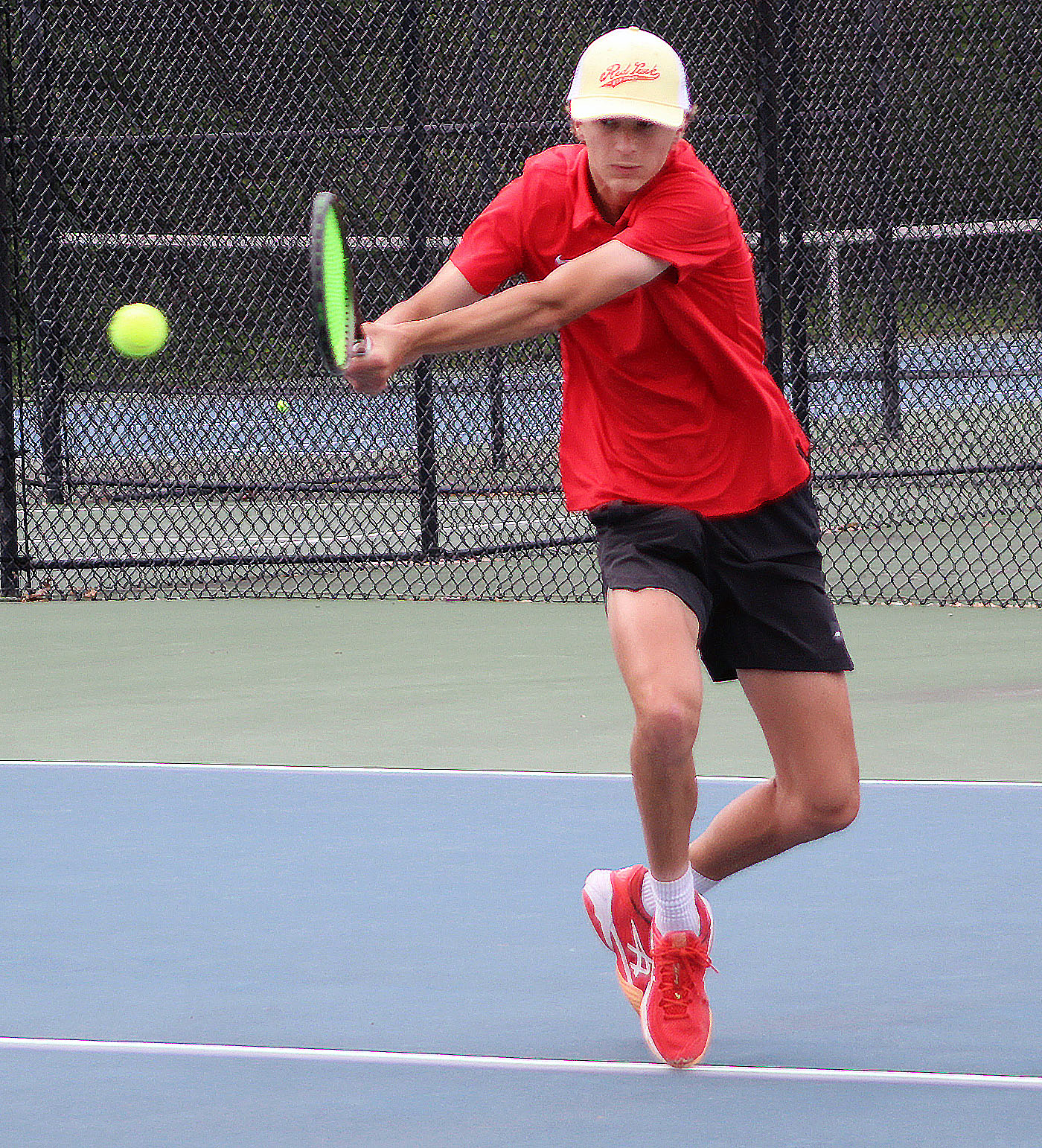 Alton Redbirds tied for second after doubles at SWC Tennis Tourney