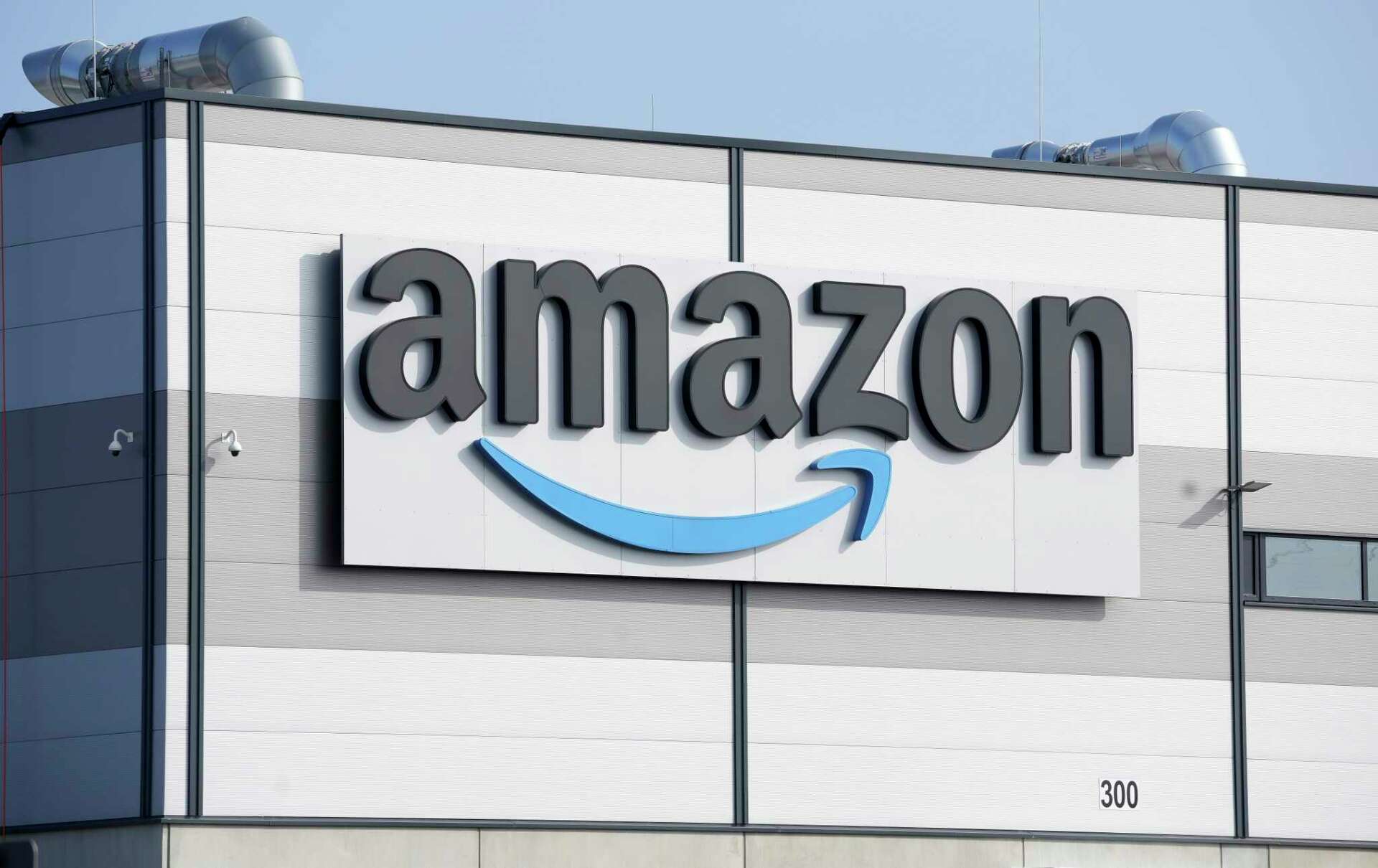 Amazon shutters S.F. fulfillment center amid bid to expand nearby