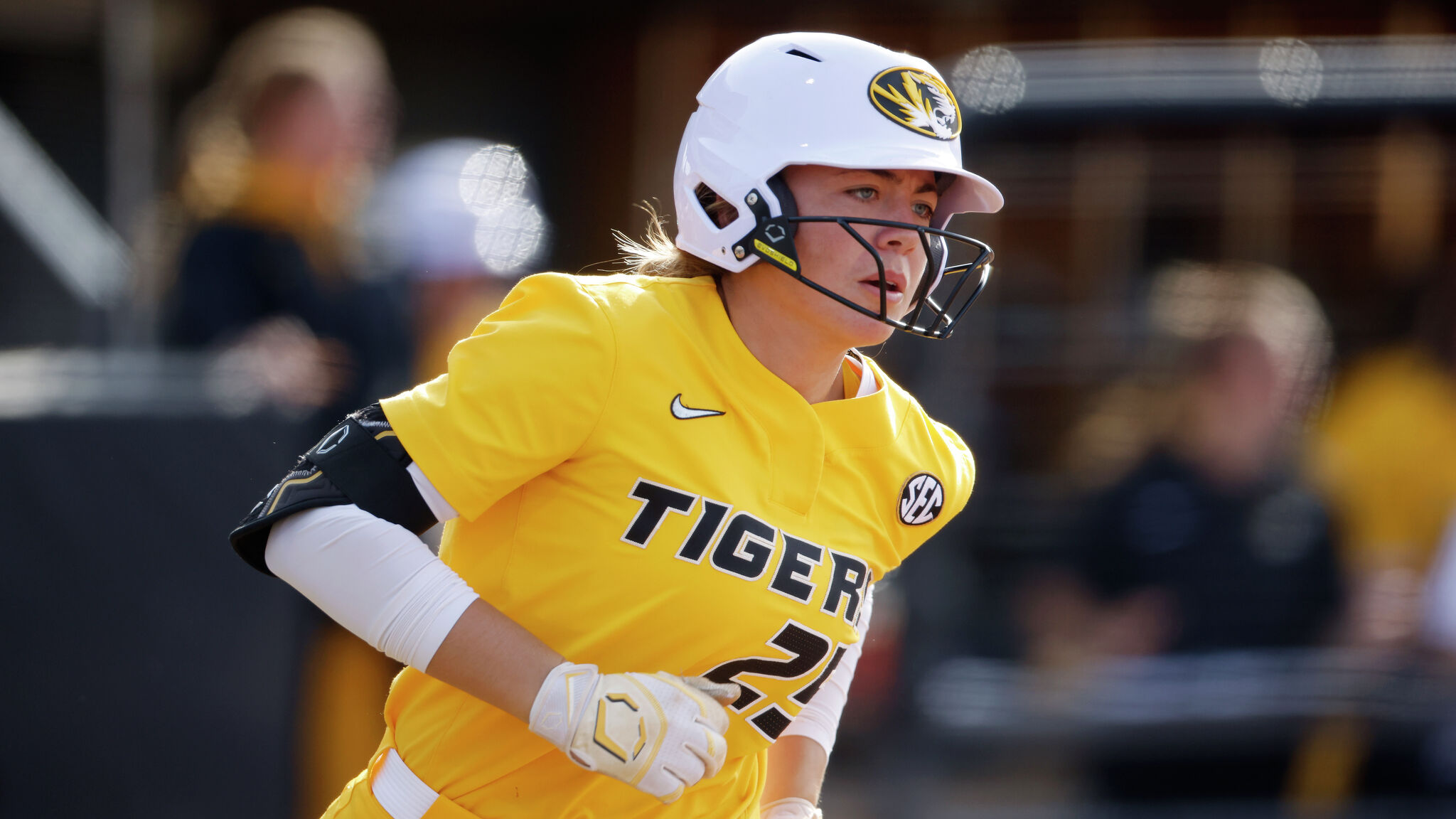 See Mizzou's Abby Hay homer in 10th-inning to beat South Carolina
