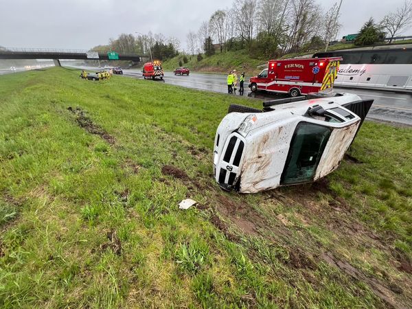 Officials: Rollover crash on I-84 in Vernon distracted other drivers