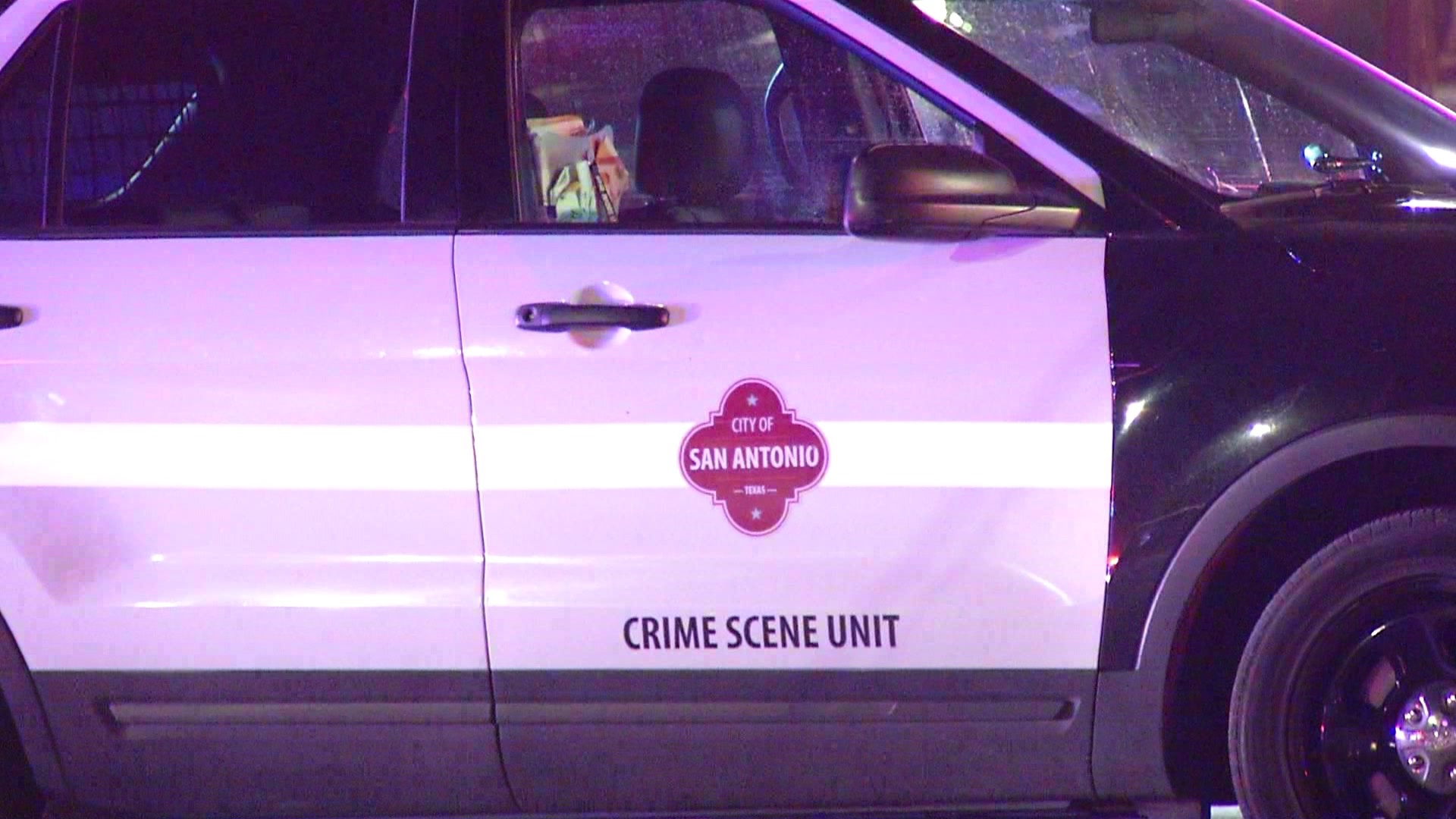 Man shot, killed at apartment complex in Southwest San Antonio
