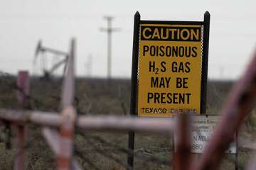 Texas regulators are slow to act on H2S gas leaking near homes