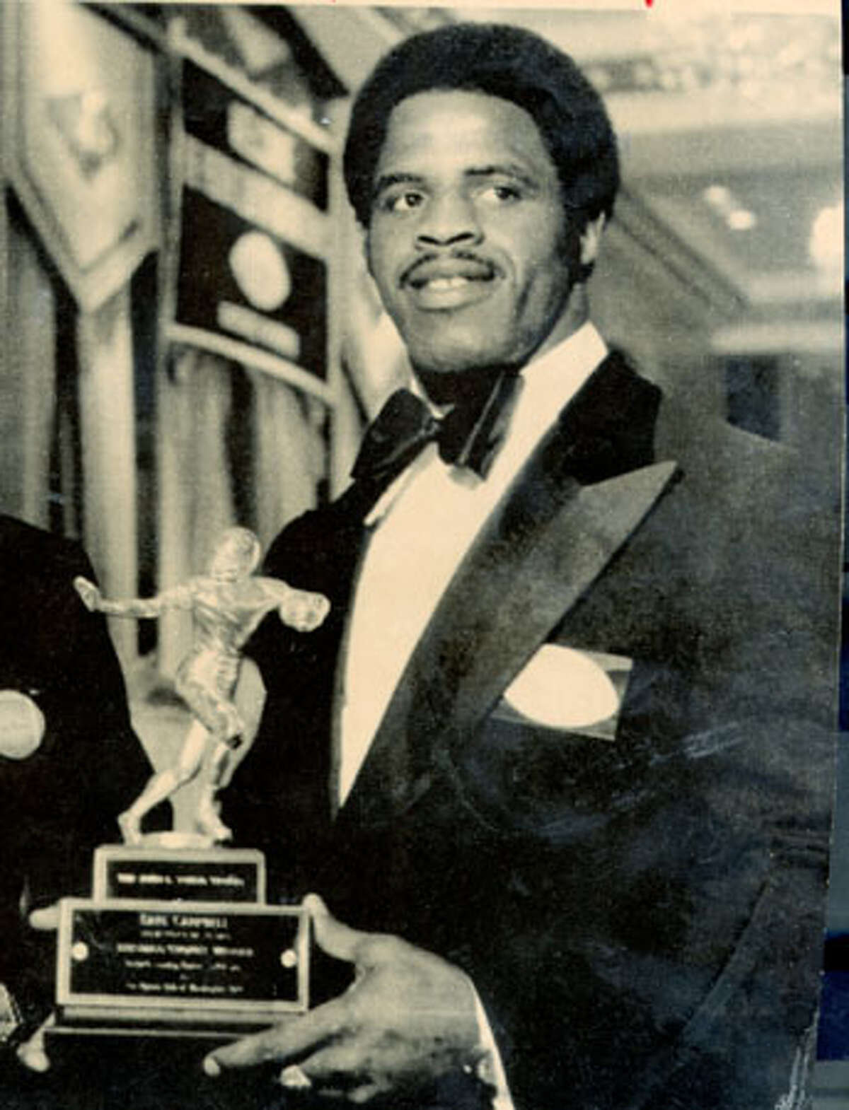 Earl Campbell won the 1977 Heisman Trophy after rushing for 1,744 yards and 18 TDs as Texas won the Southwest Conference with an 11-0 record. Campbell rushed for 222 yards in the regular-season finale against Texas A&M and was the No. 1 overall pick in the 1978 NFL Draft by the Houston Oilers. The Texas great rushed for 116 yards in the 1978 Cotton Bowl, but his top-ranked Longhorns lost to eventual national-champion Notre Dame 38-10. Source: attcottonbowl.com