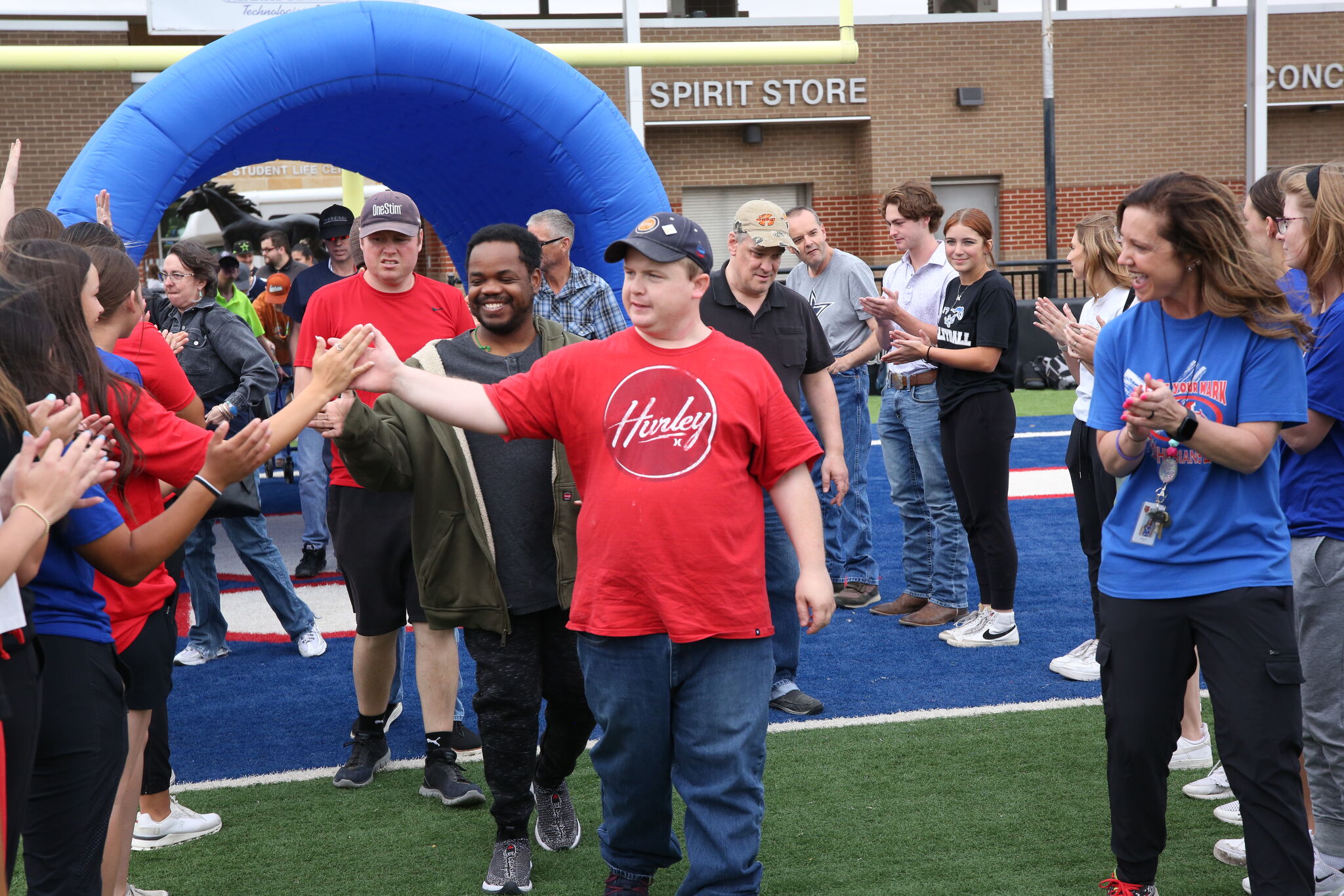 Midland Christian students volunteer at special needs field day