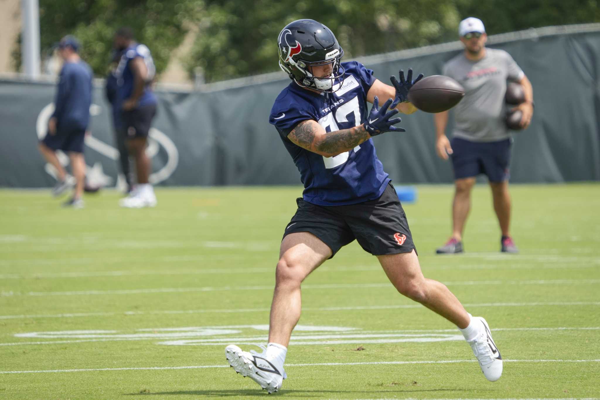 Houston Texans rookie TE Cade Stover brings unbridled toughness