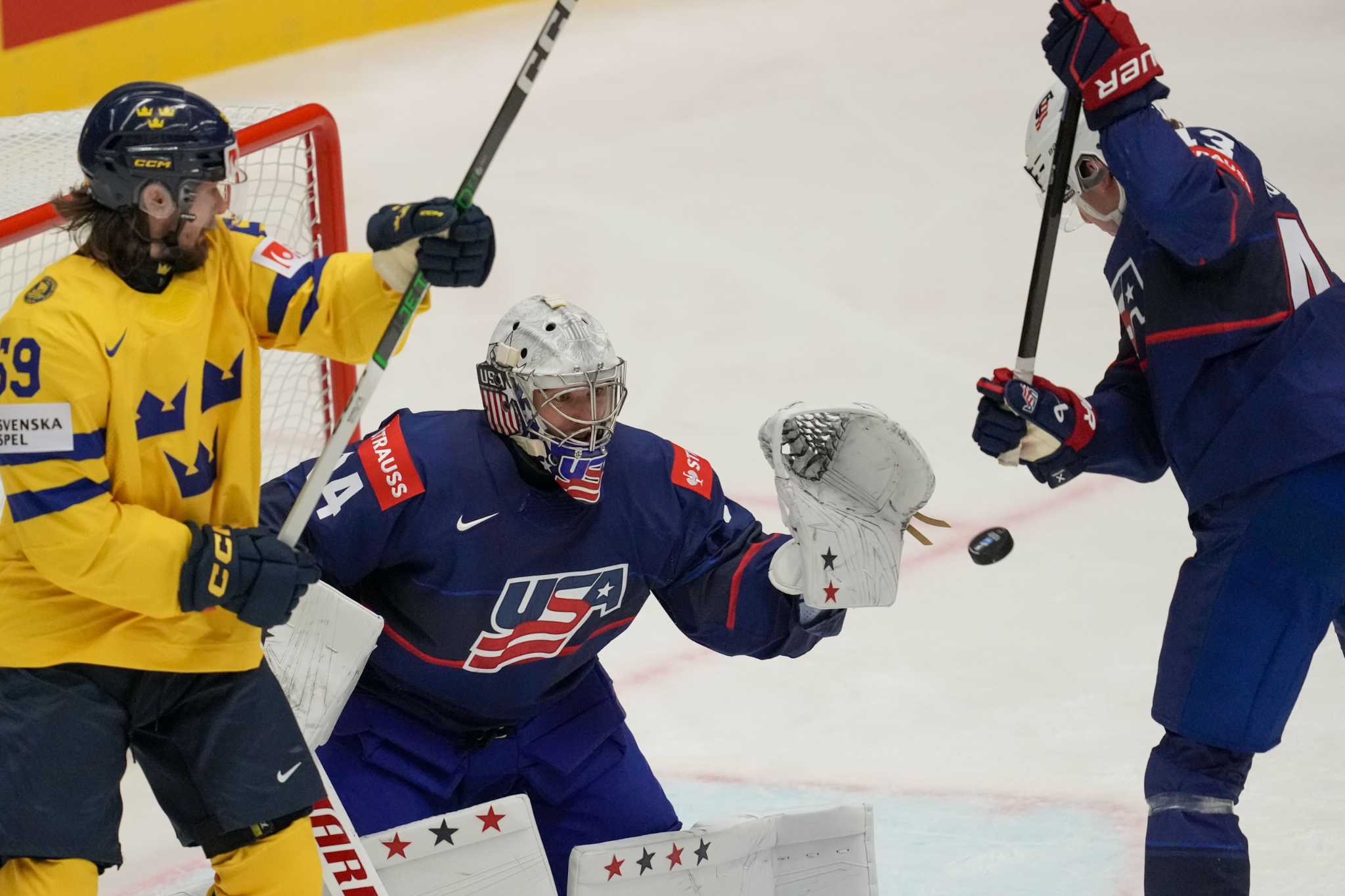 Schweden schlägt die USA zu Beginn der Eishockey-Weltmeisterschaft mit 5:2