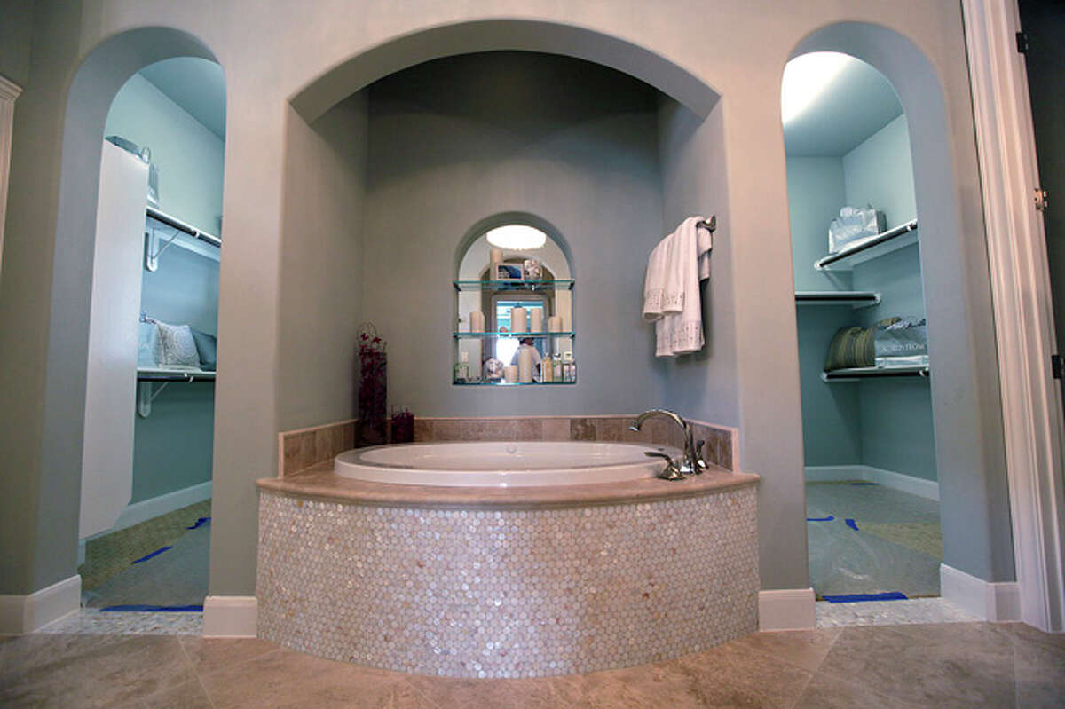 uptmore custom homes