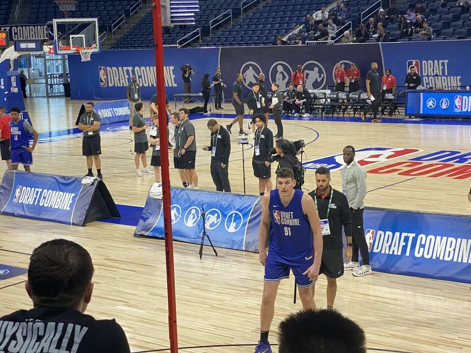 Uconns Donovan Clingan Impresses With 3 Point Shooting At Nba Combine 2912