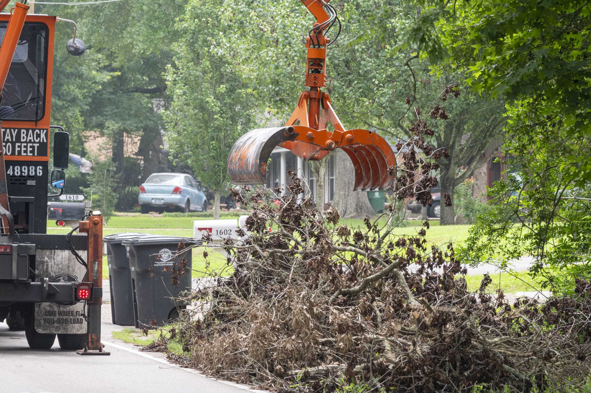 Houstonians support increased taxes and fees for better trash pickup, study says