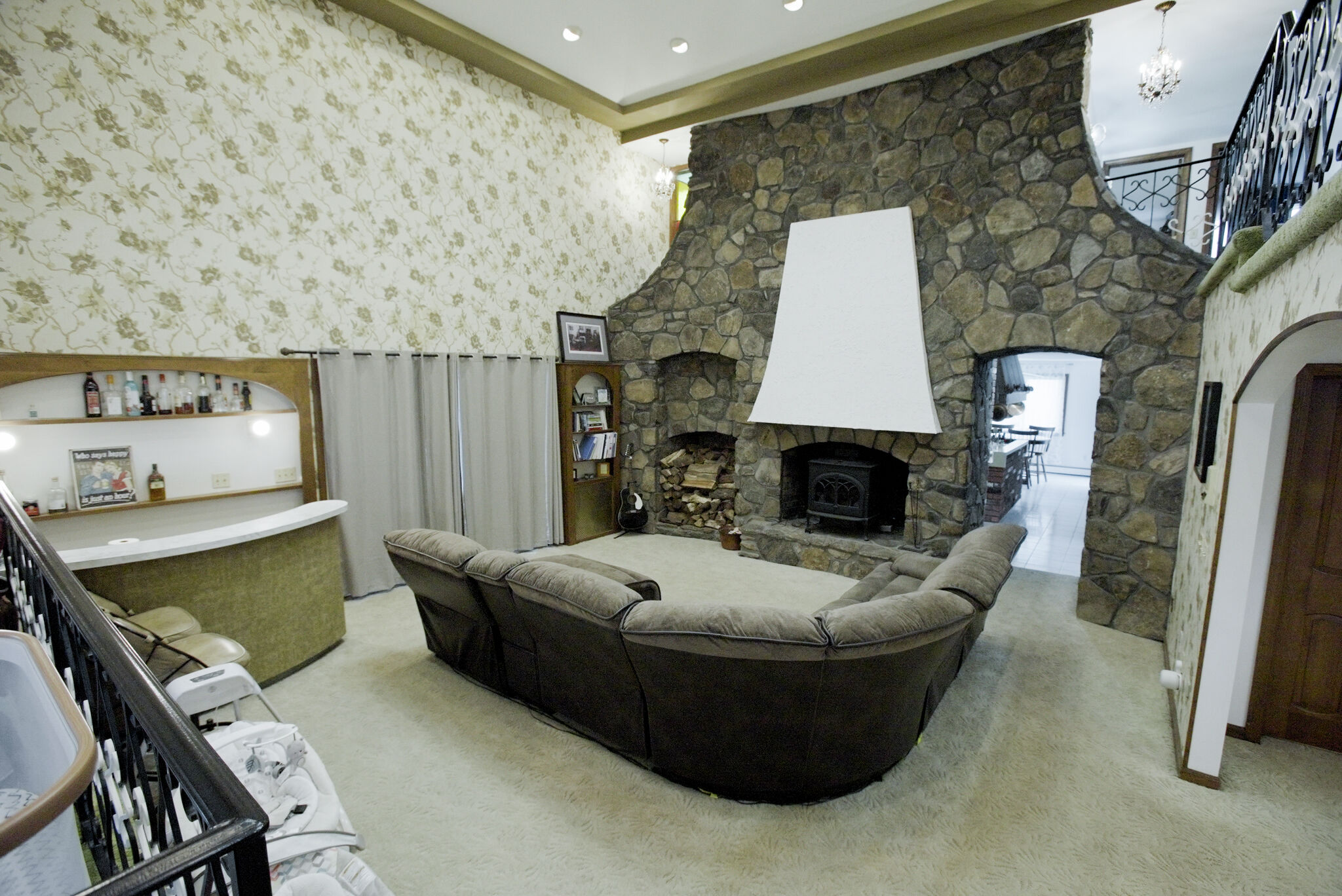 CT house makes it to finale of HGTV's 'Ugliest House in America'