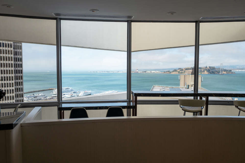 SF legacy hotel's revolving rooftop resurgence is a bit of a sham