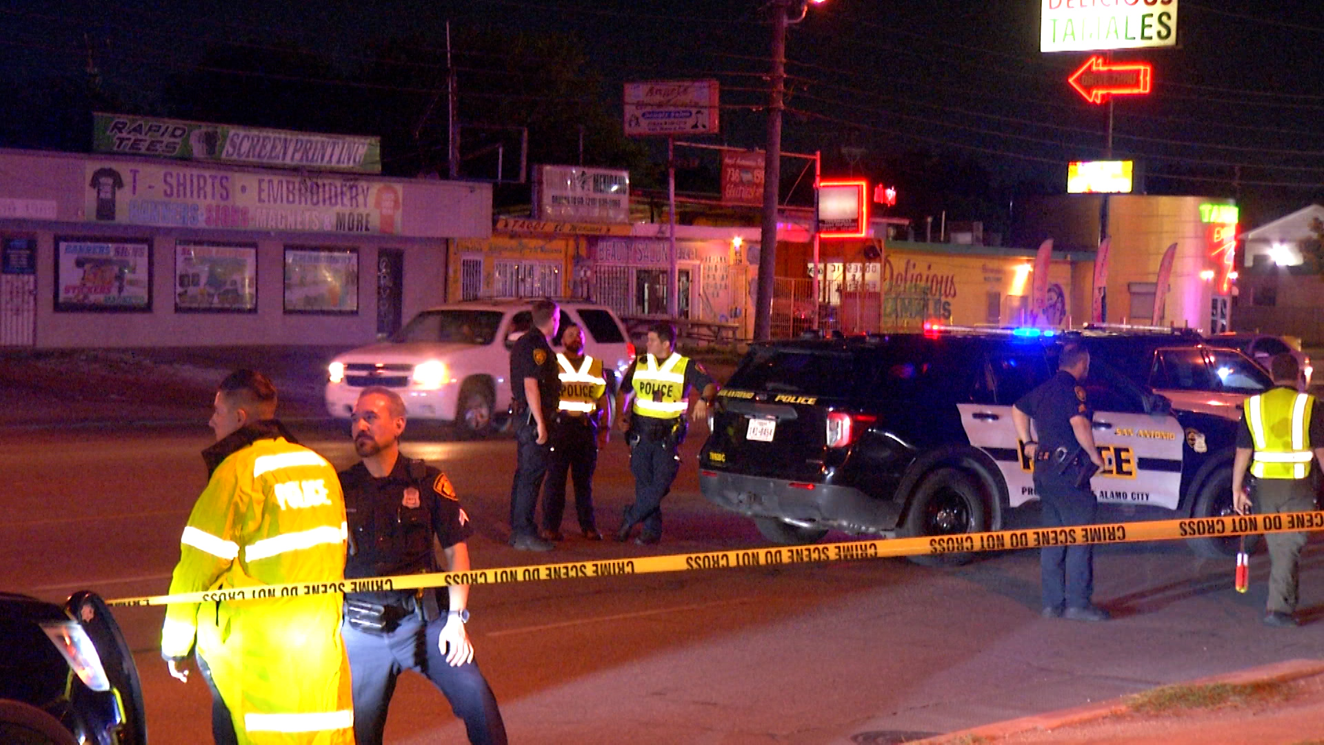 Man killed after being struck by 2 vehicles on West Side, SAPD says