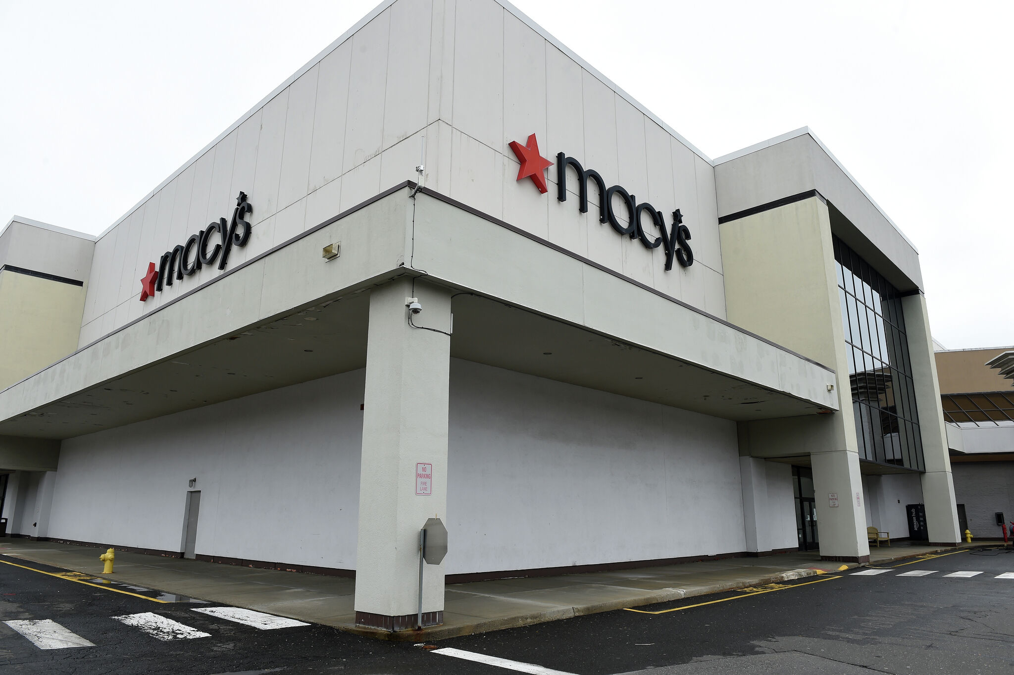 Macy's at Trumbull Mall will not close, company said - Vimarsana News