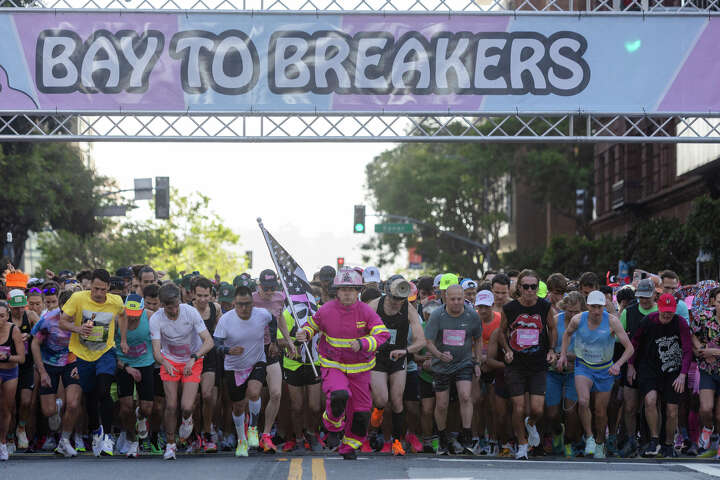 Bay to Breakers race takes over San Francisco's streets