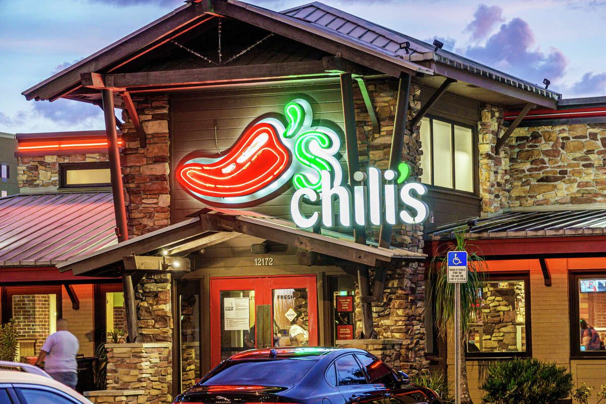 Florida, Orlando, Chili's Grill & Bar, restaurant entrance.