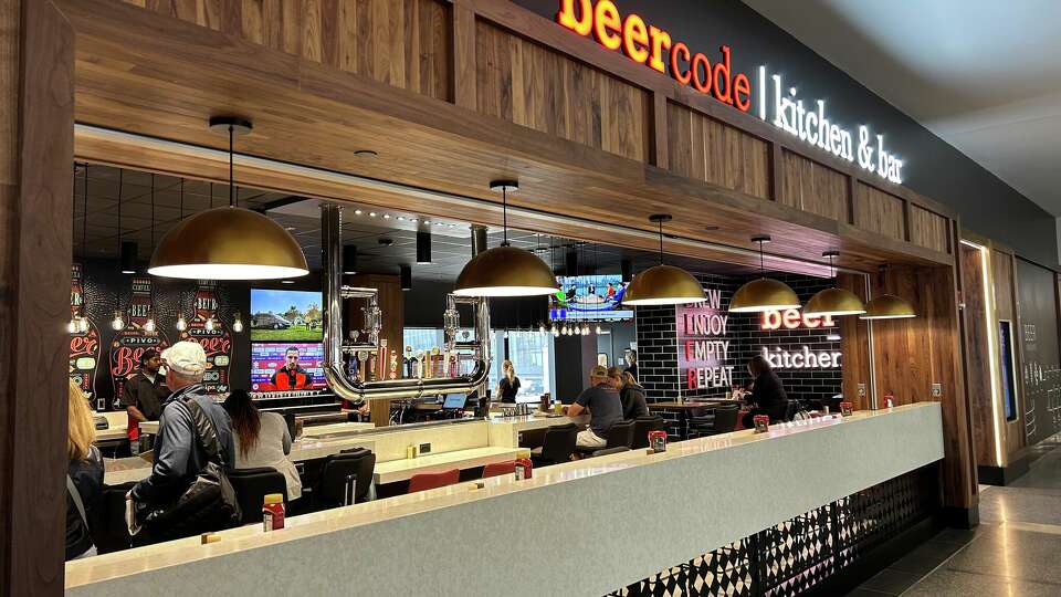 New restaurant Beercode Kitchen & Bar opens at Bradley International Airport