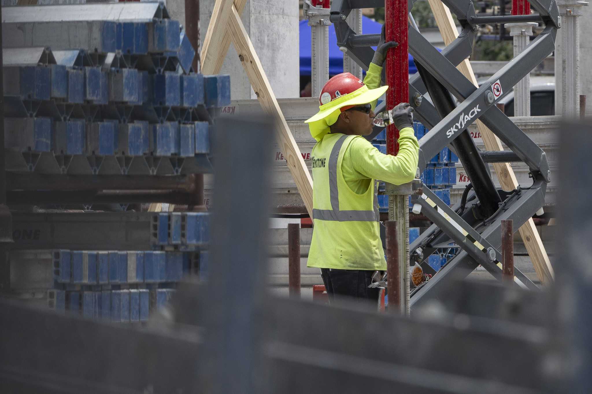 Republicans attack OSHA heat safety rules for workers