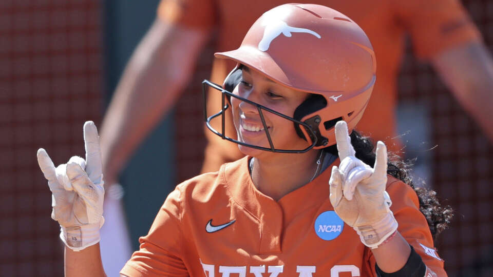 Viviana Martinez drove in two runs in Texas' Game 3 win over A&M on Sunday.