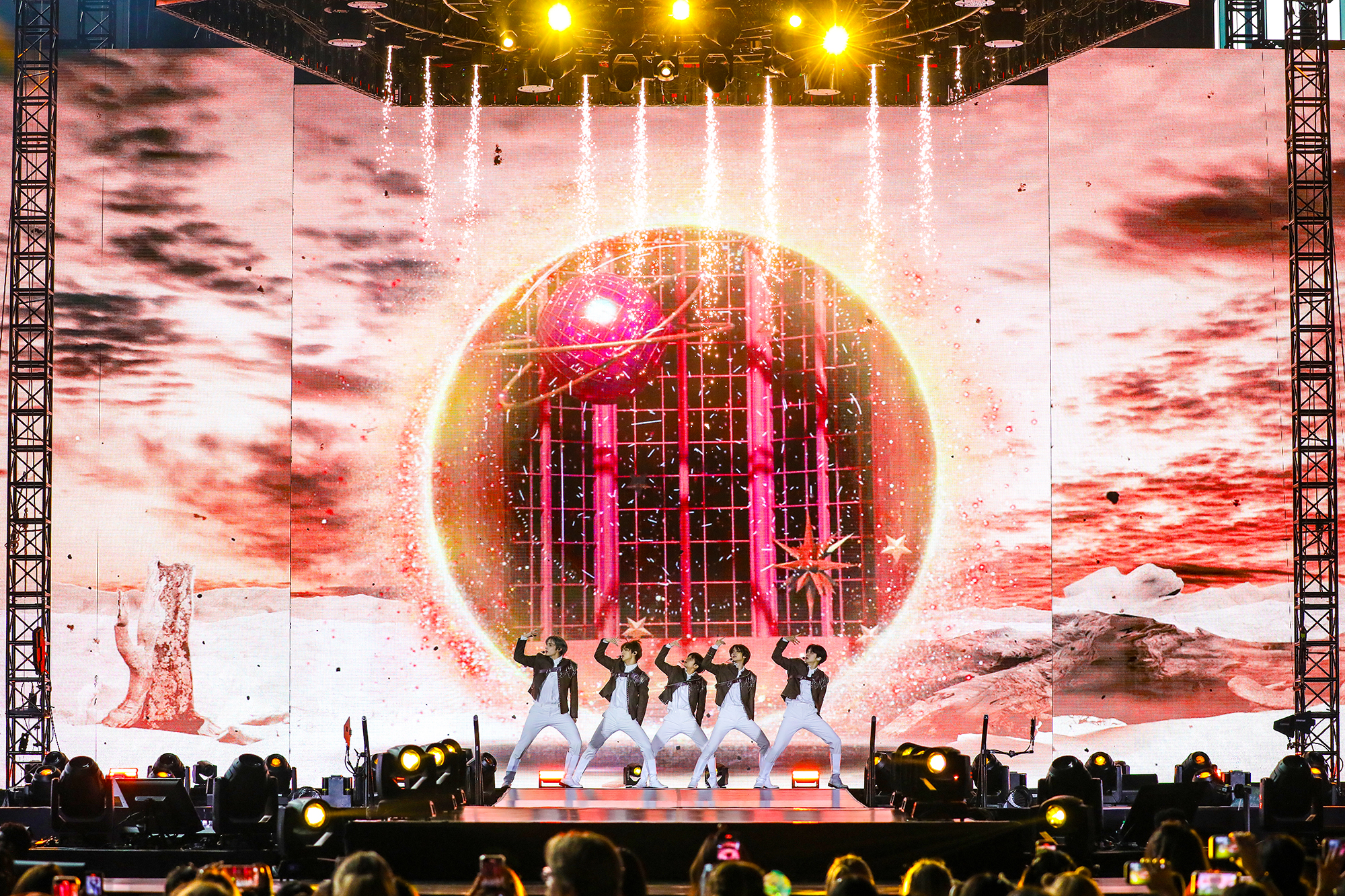 Tomorrow X Together brings tour to Minute Maid Park Houston - Vimarsana News