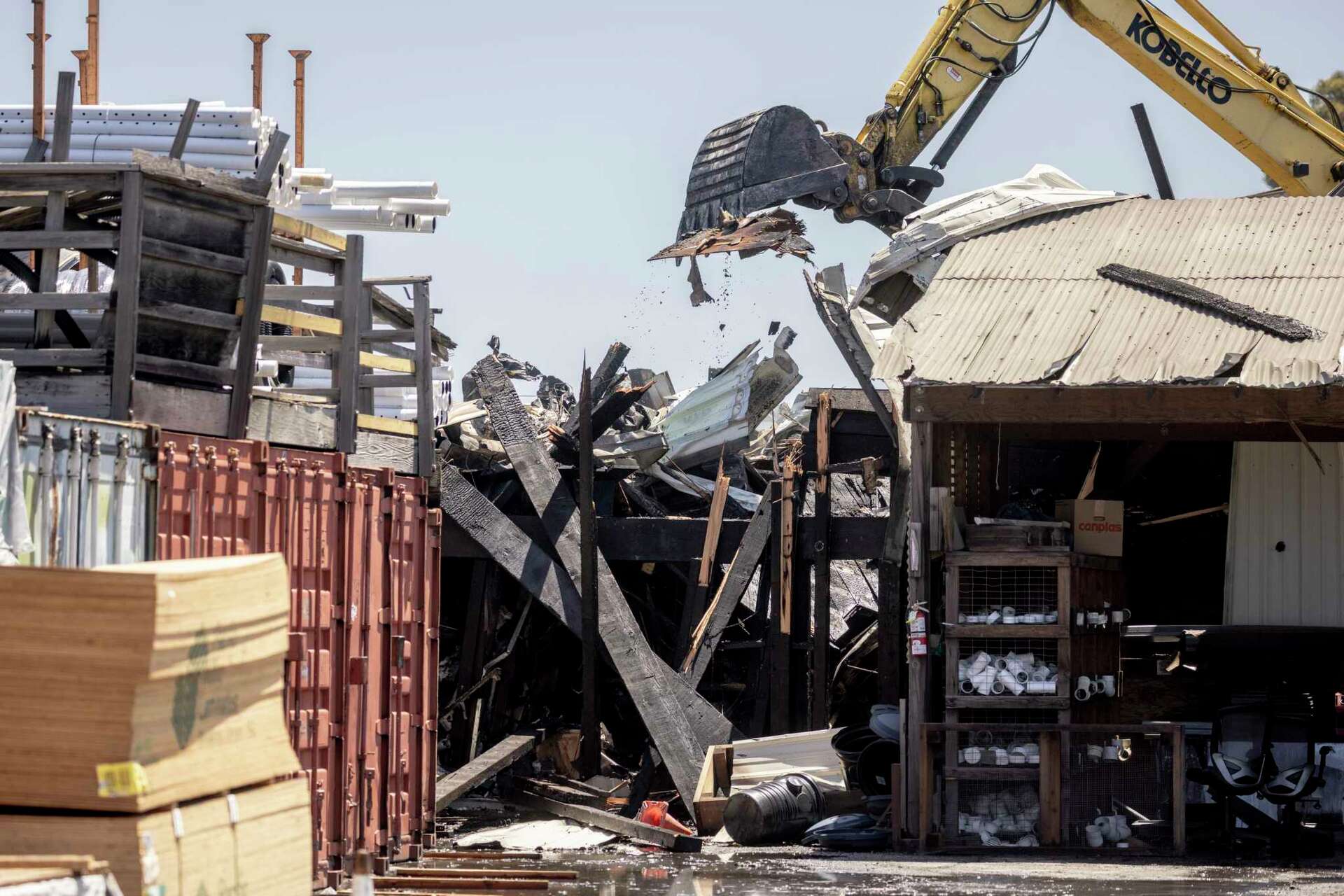 Massive fire contained at Oakland lumberyard — 'hot spots' remain