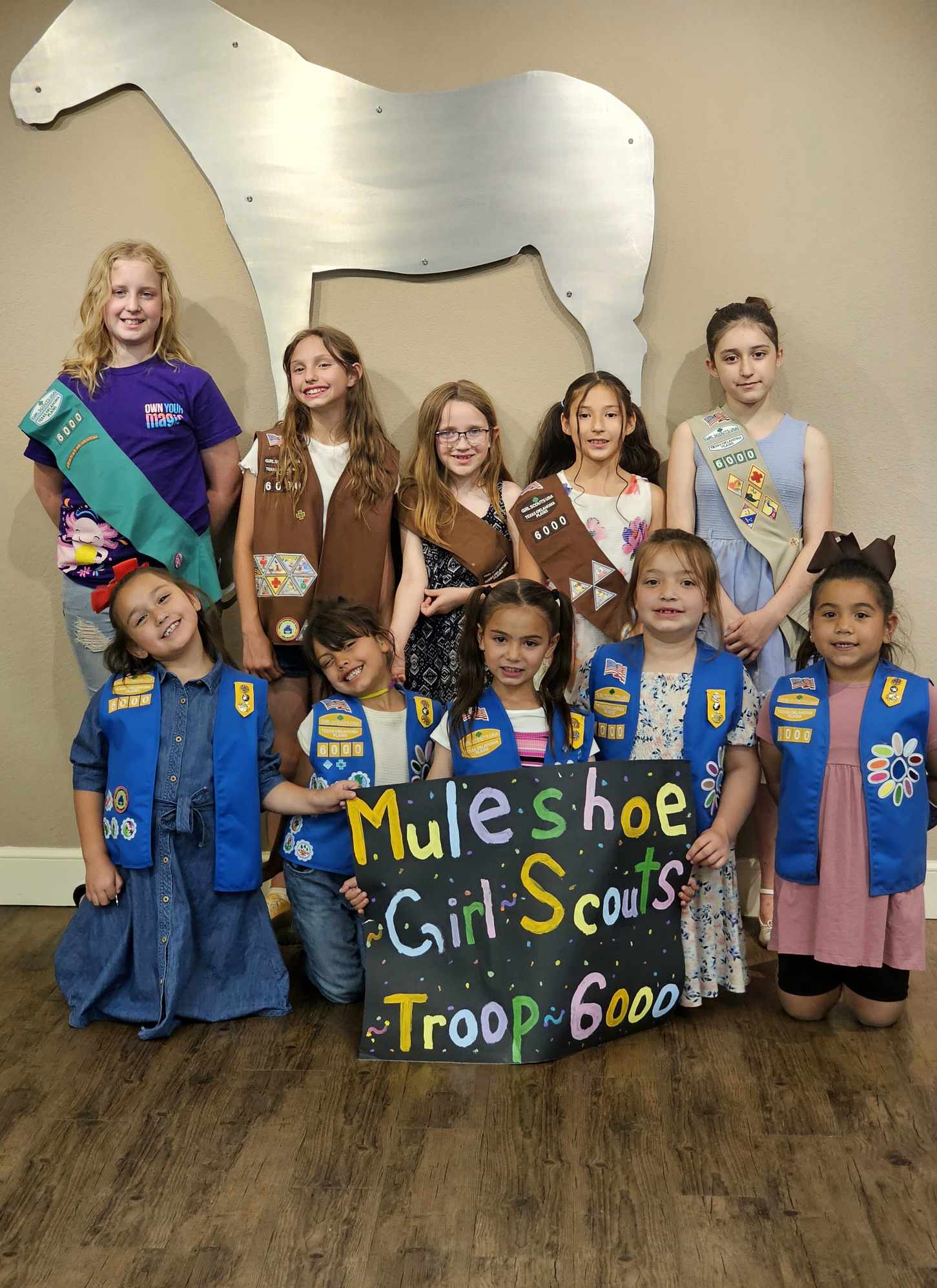 Muleshoe Girl Scouts Make Special Cookie Delivery