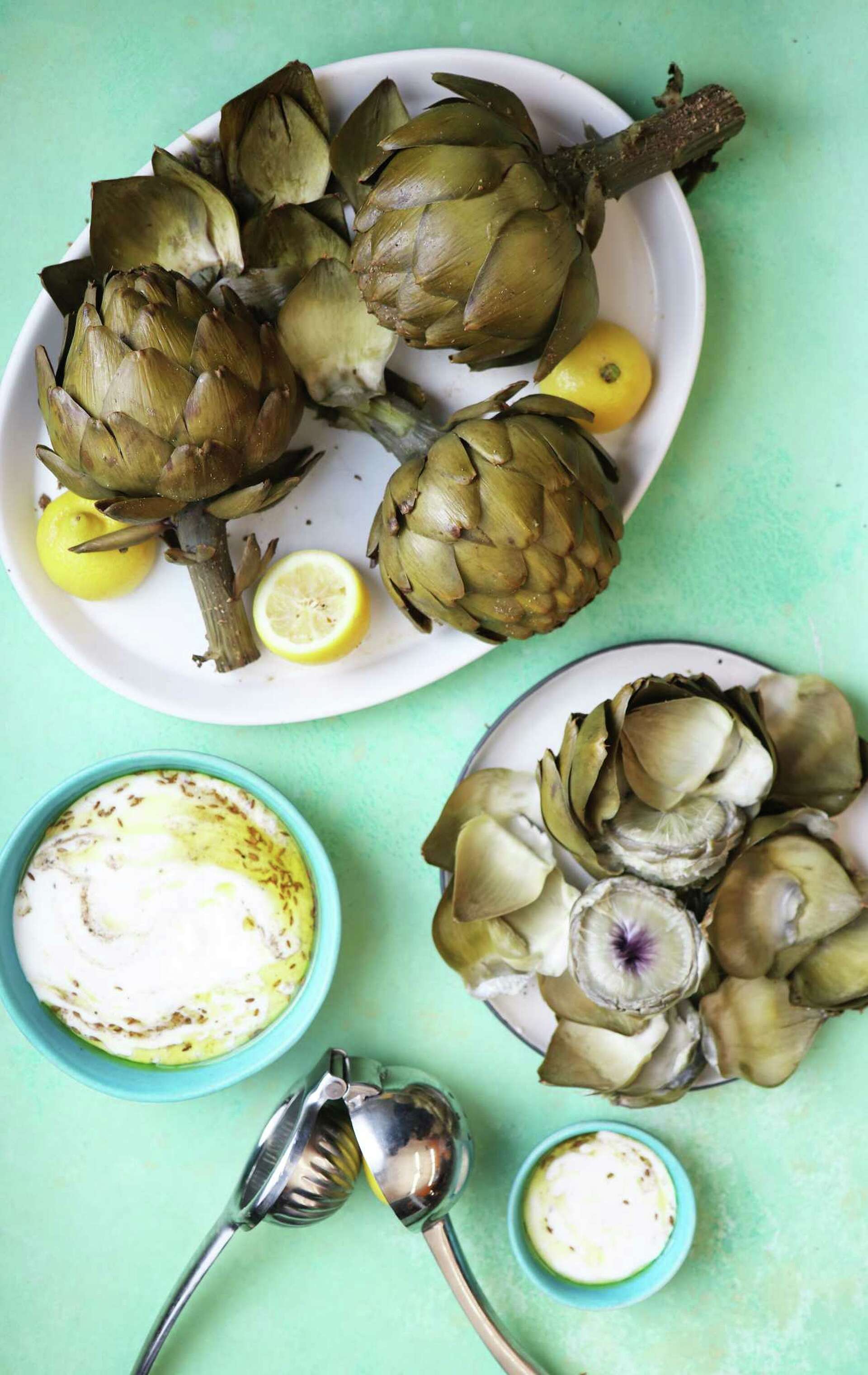 The best way to cook artichokes, with spices, image size:1920x3041
