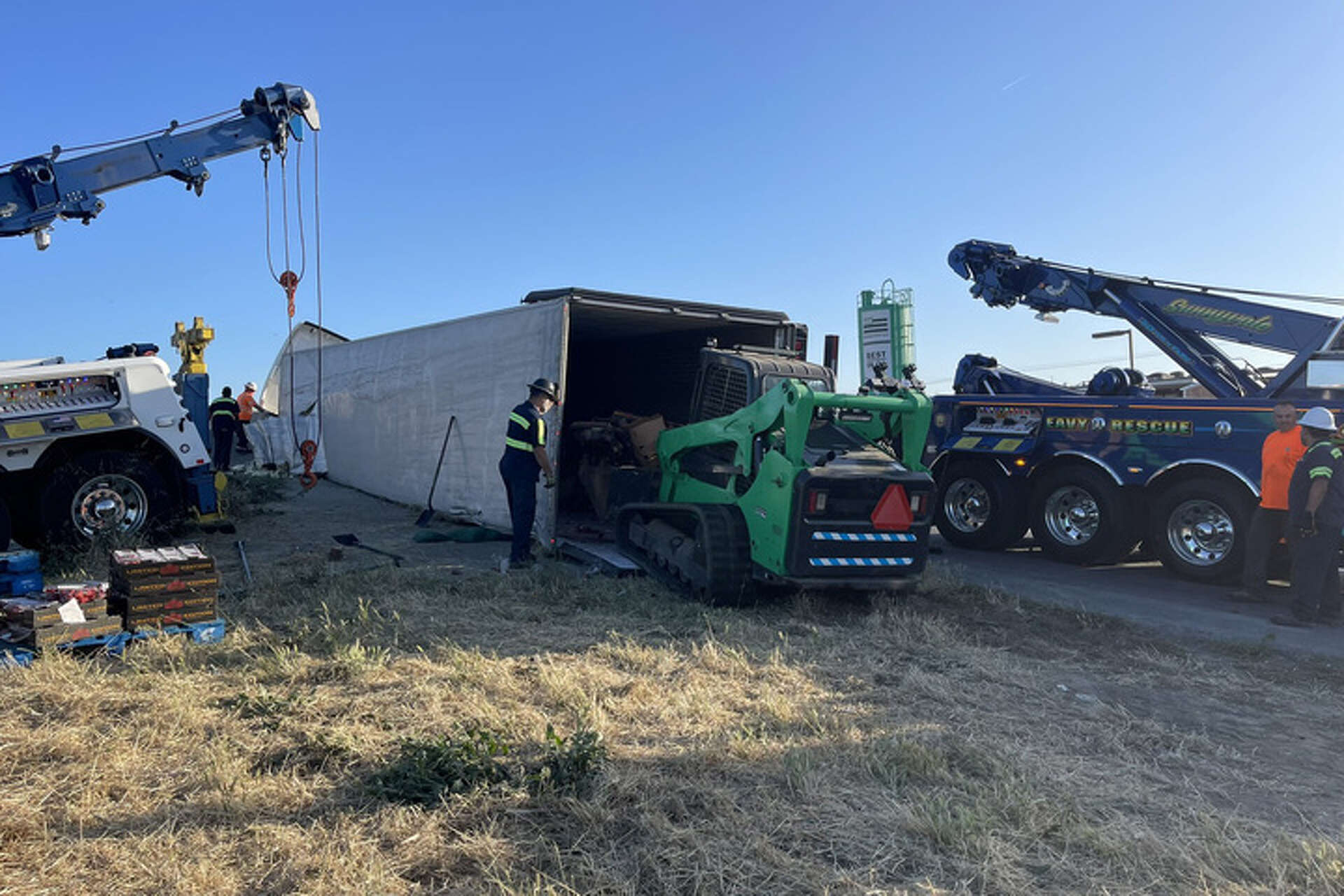 Big rig of strawberries overturns in Bay Area, causes major traffic