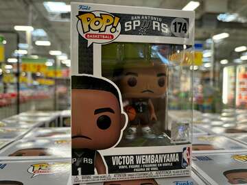 San Antonio H-E-Bs Stock Victor Wembanyama Funko Pop!