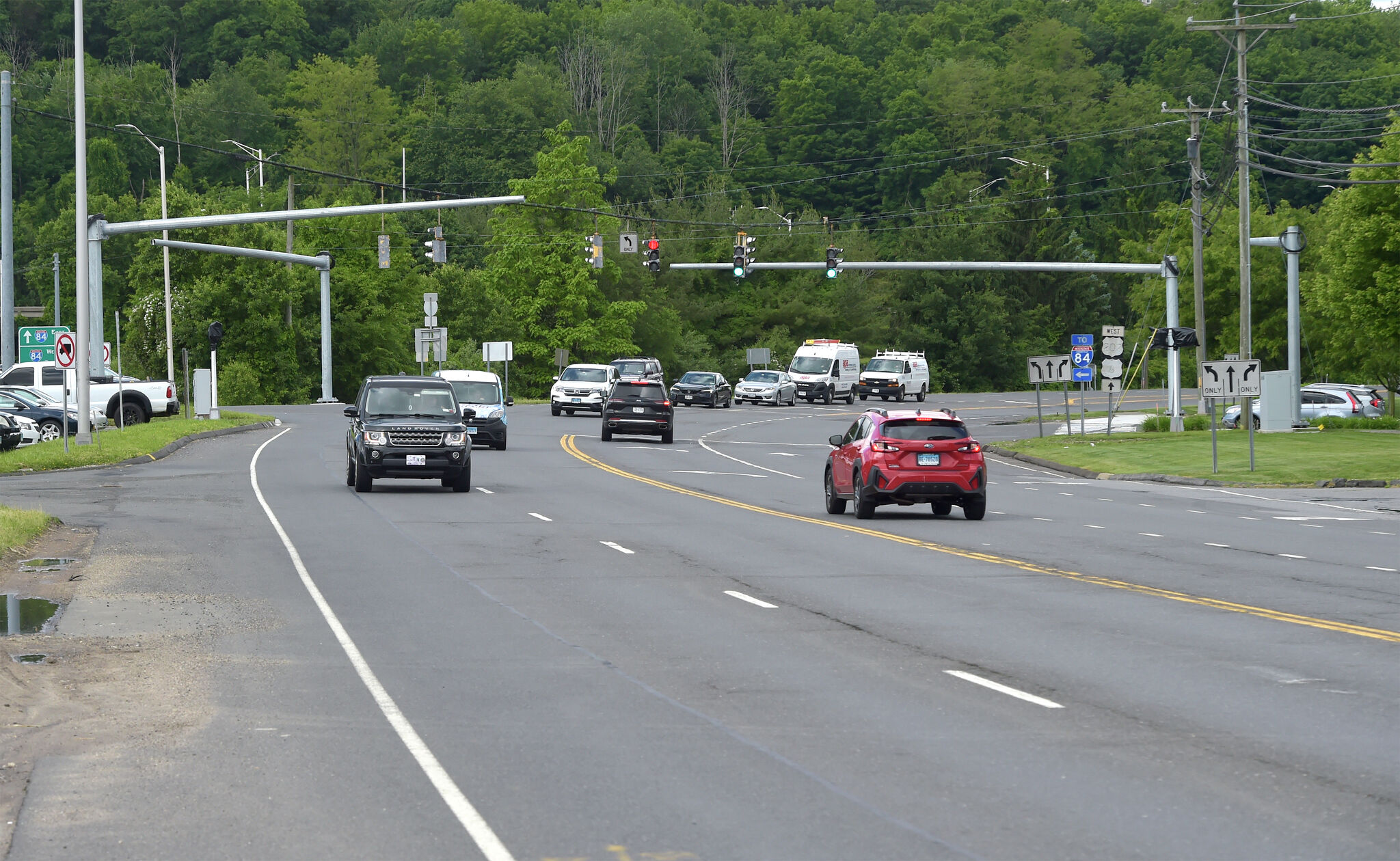 Mill Plain Road crosswalks to connect Danburians with plaza shops