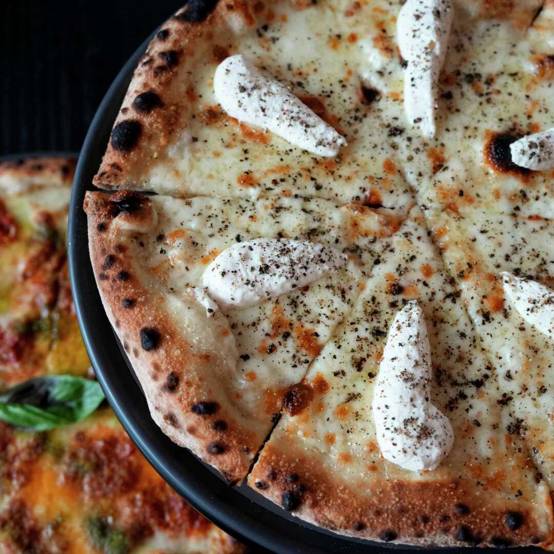 Pizzana’s Cacio e Pepe pizza is photographed Friday, May 31, 2024 in Houston.