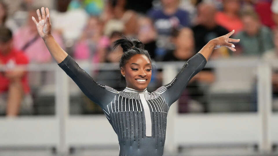 Simone Biles competes on the floor during the U.S. Gymnastics Championships, Friday, May 31, 2024, in Fort Worth, Texas. (AP Photo/Jim Cowsert)